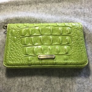 Brahmin Melbourne wallet  kiwi green  croc embossed real leather NO STRAP